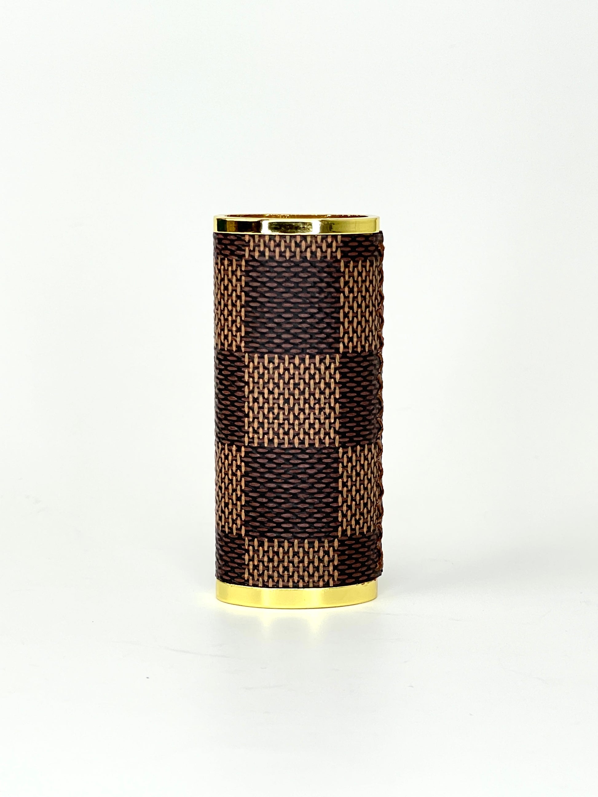 louis vuitton cigarette lighter case Damier Designed for the fashion louis vuitton cigarette case LOUIS